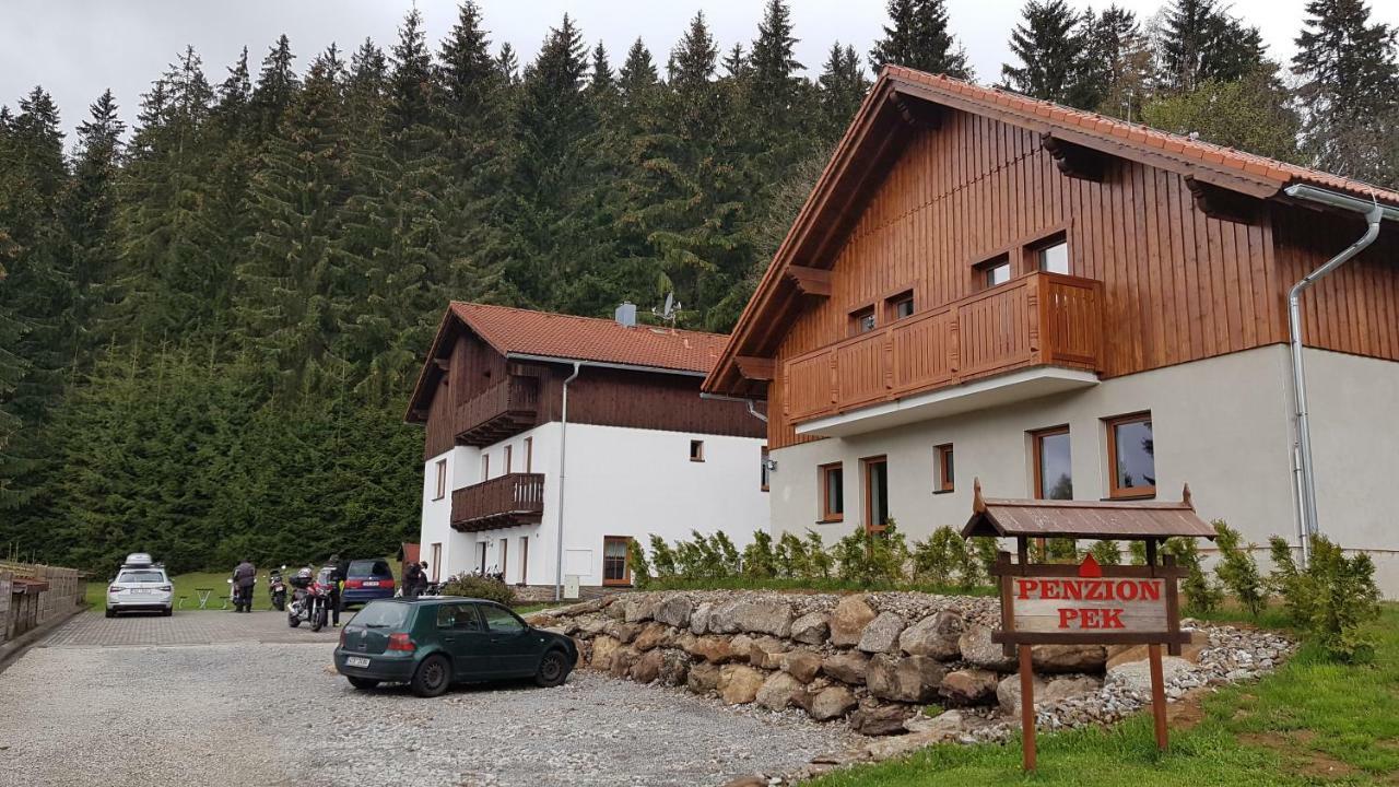Pension Pek Кубова-Гуть Экстерьер фото